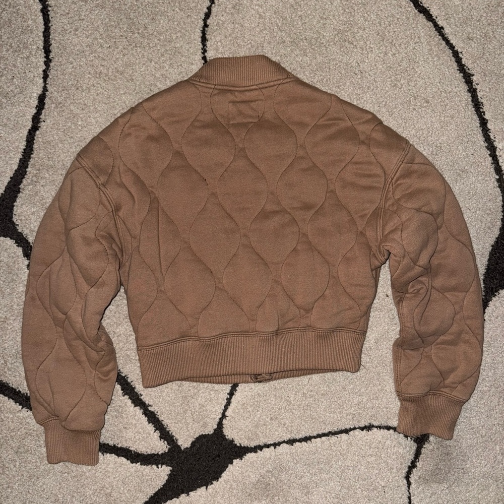 ABERCROMBIE & FITCH Onion Quilted Bomber - Picture 4 of 4